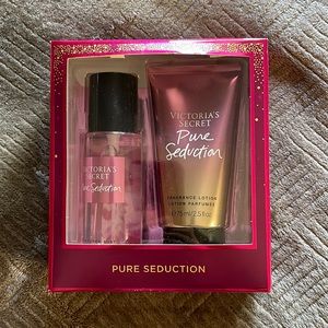 Victoria’s Secret Pure Seduction lotion duo 💜